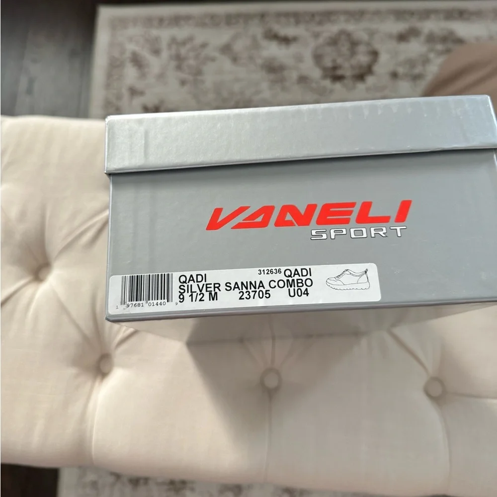 NEW Vaneli Sport‎ Qadi Silver Slip-On Sneakers Size 9.5